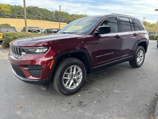 new 2025 Jeep Grand Cherokee car, priced at $40,170