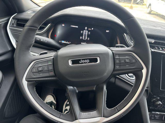 new 2025 Jeep Grand Cherokee car, priced at $40,170
