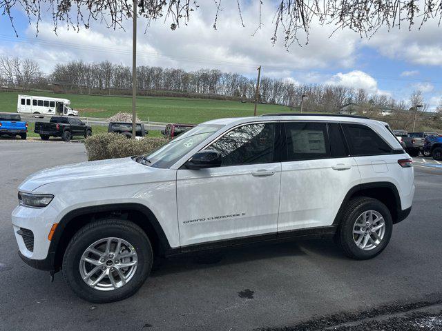 new 2025 Jeep Grand Cherokee car, priced at $41,570