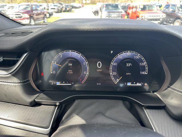 new 2025 Jeep Grand Cherokee car, priced at $41,570