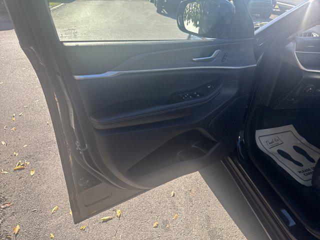 used 2023 Jeep Grand Cherokee car, priced at $29,750