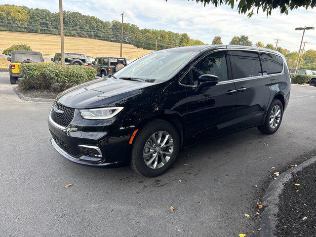 new 2026 Chrysler Pacifica car, priced at $46,415