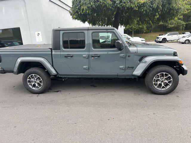 new 2024 Jeep Gladiator car, priced at $49,585