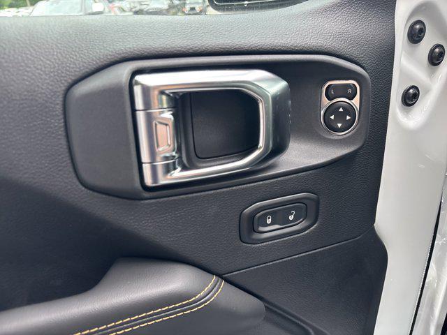 new 2025 Jeep Gladiator car, priced at $47,035