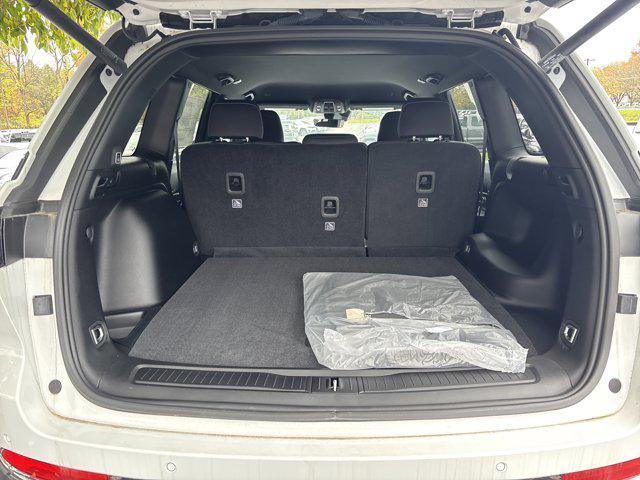 new 2025 Jeep Grand Cherokee car, priced at $40,120