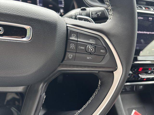 new 2025 Jeep Grand Cherokee car, priced at $40,120