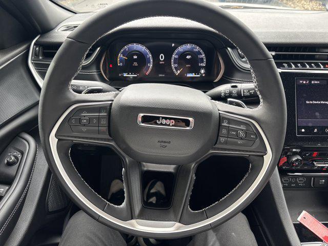 new 2025 Jeep Grand Cherokee car, priced at $40,120