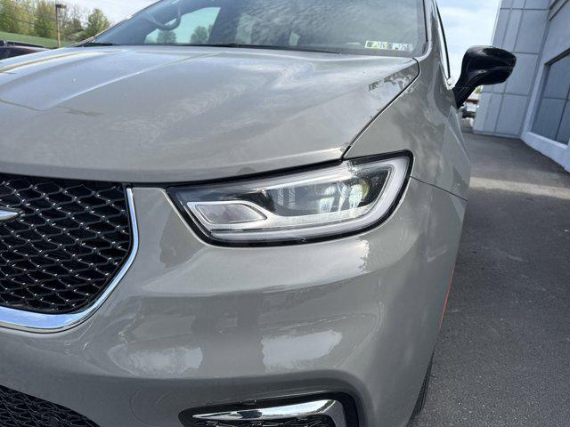 new 2025 Chrysler Pacifica car, priced at $41,420