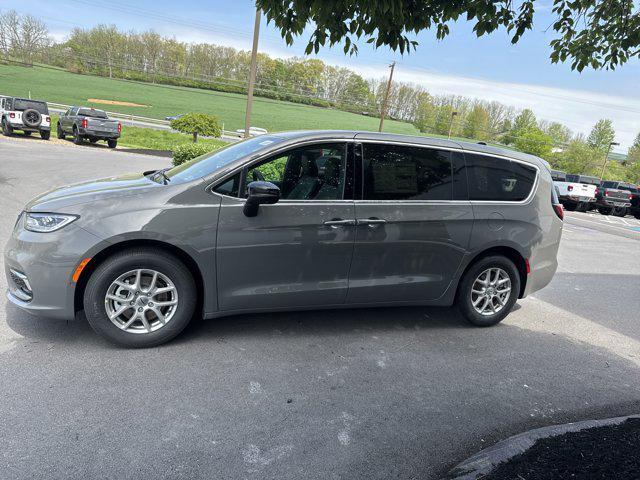 new 2025 Chrysler Pacifica car, priced at $41,420