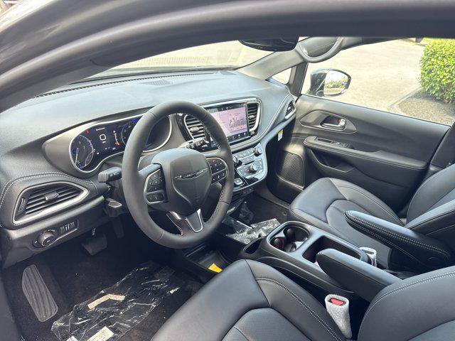 new 2025 Chrysler Pacifica car, priced at $41,420