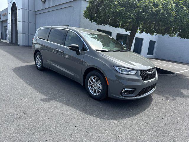 new 2025 Chrysler Pacifica car, priced at $41,420