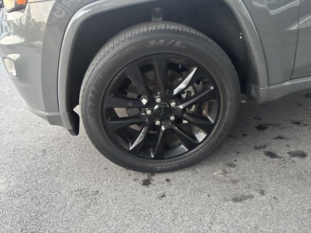 used 2021 Jeep Grand Cherokee car, priced at $28,000