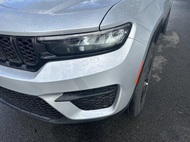 new 2024 Jeep Grand Cherokee car, priced at $41,675