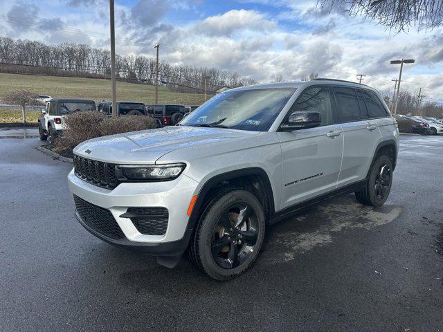 new 2024 Jeep Grand Cherokee car, priced at $41,675