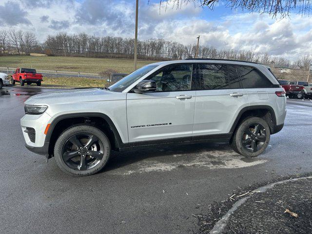 new 2024 Jeep Grand Cherokee car, priced at $41,675