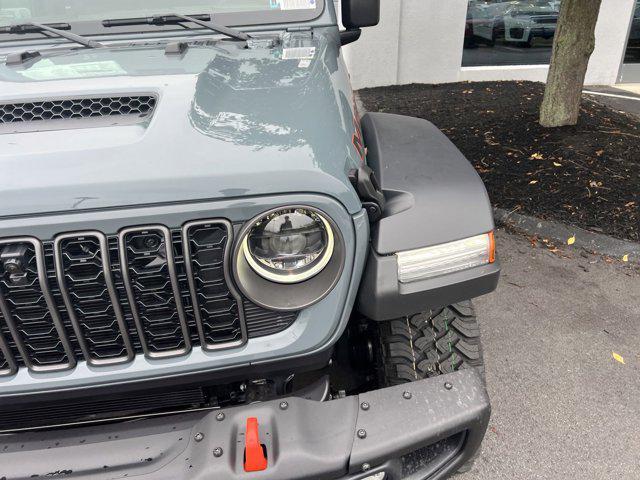 new 2024 Jeep Gladiator car, priced at $58,620