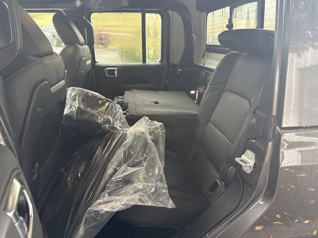 new 2025 Jeep Gladiator car, priced at $48,395