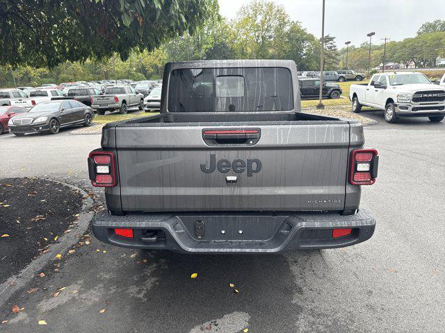 new 2025 Jeep Gladiator car, priced at $48,395