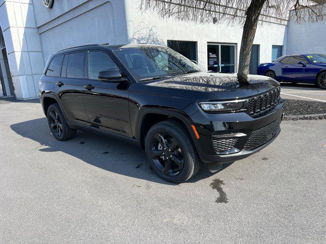 new 2025 Jeep Grand Cherokee car, priced at $43,675