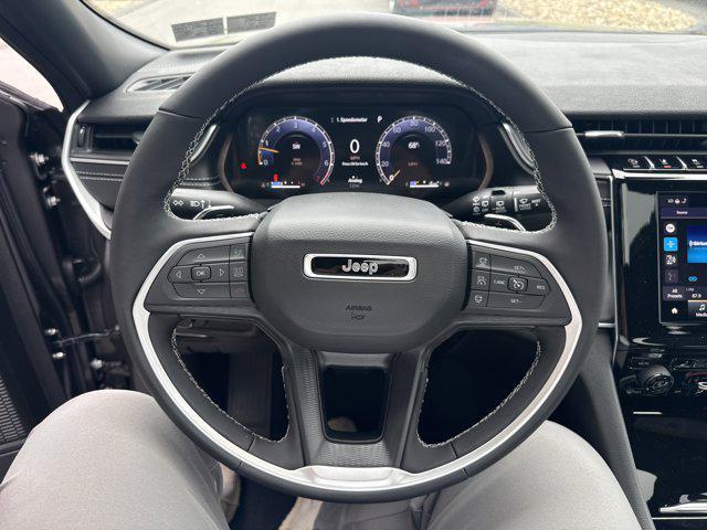 new 2025 Jeep Grand Cherokee car, priced at $40,670