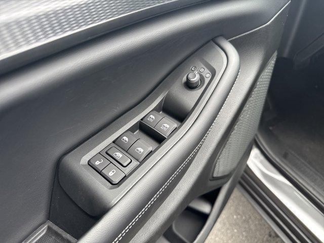 new 2025 Jeep Grand Cherokee car, priced at $40,670