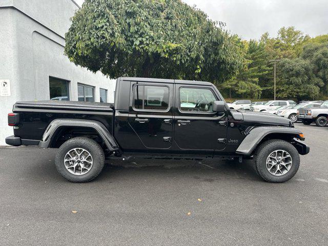 new 2024 Jeep Gladiator car, priced at $49,585