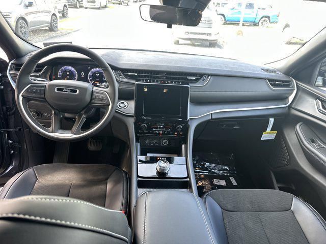 new 2025 Jeep Grand Cherokee L car, priced at $45,875