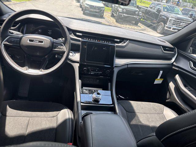 new 2025 Jeep Grand Cherokee L car, priced at $46,375