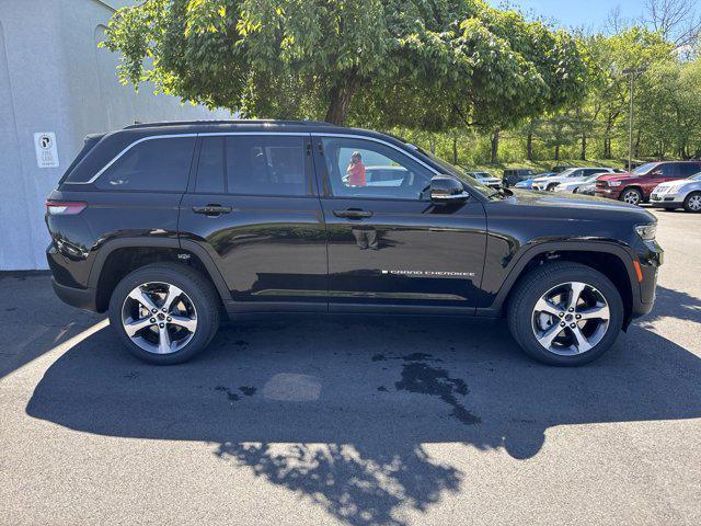 new 2024 Jeep Grand Cherokee car, priced at $46,935