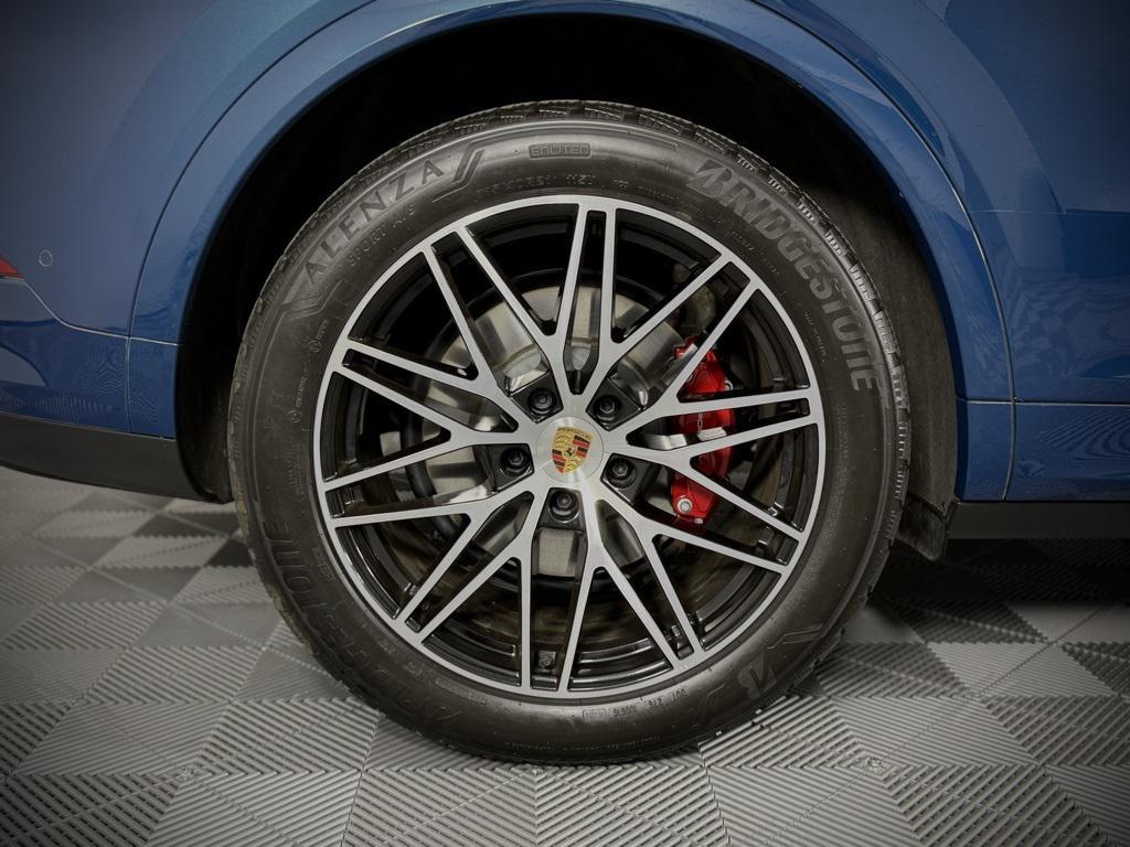 used 2025 Porsche Cayenne car