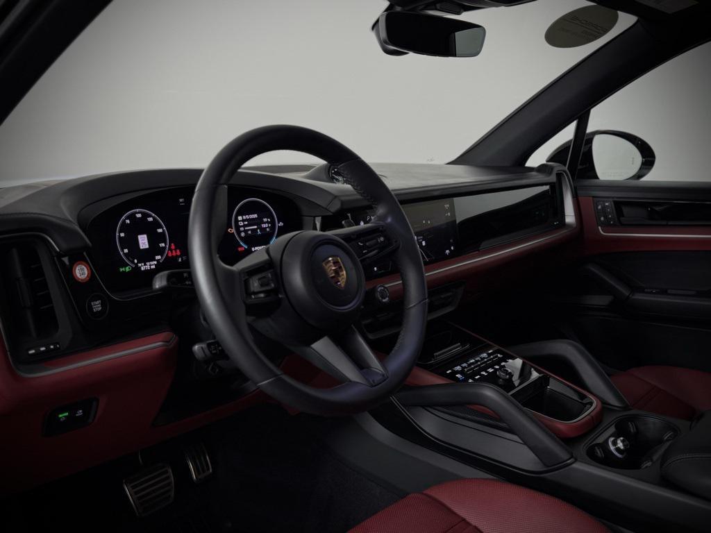 used 2025 Porsche Cayenne car