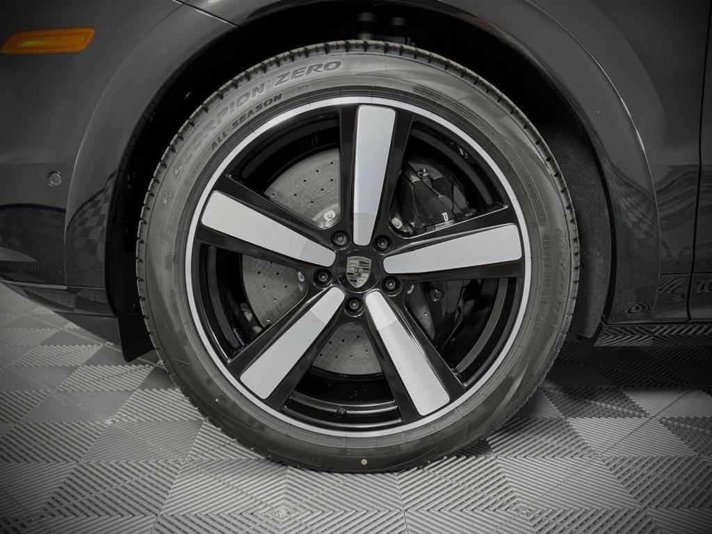 new 2025 Porsche Cayenne car, priced at $225,115