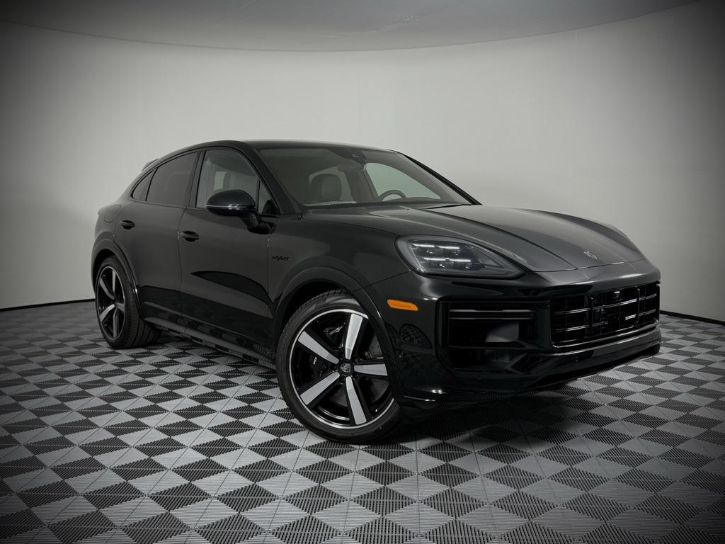 new 2025 Porsche Cayenne car, priced at $225,115