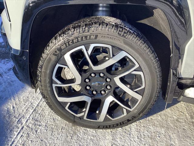 new 2025 Chevrolet Silverado EV car