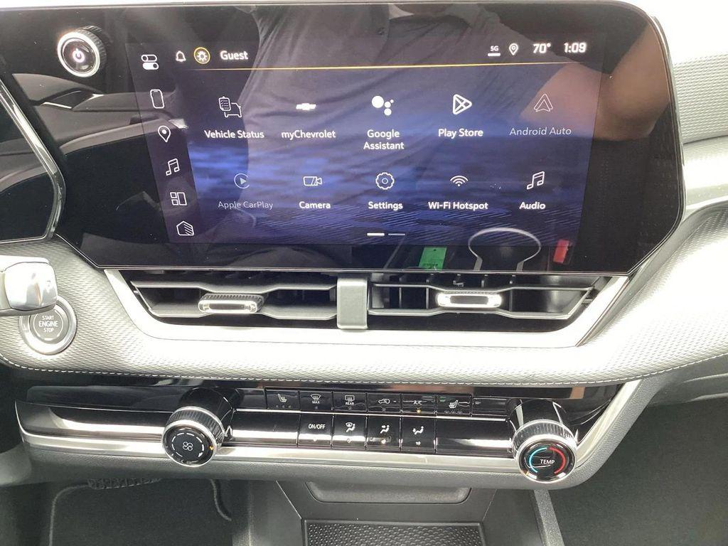 new 2026 Chevrolet Equinox car, priced at $30,495