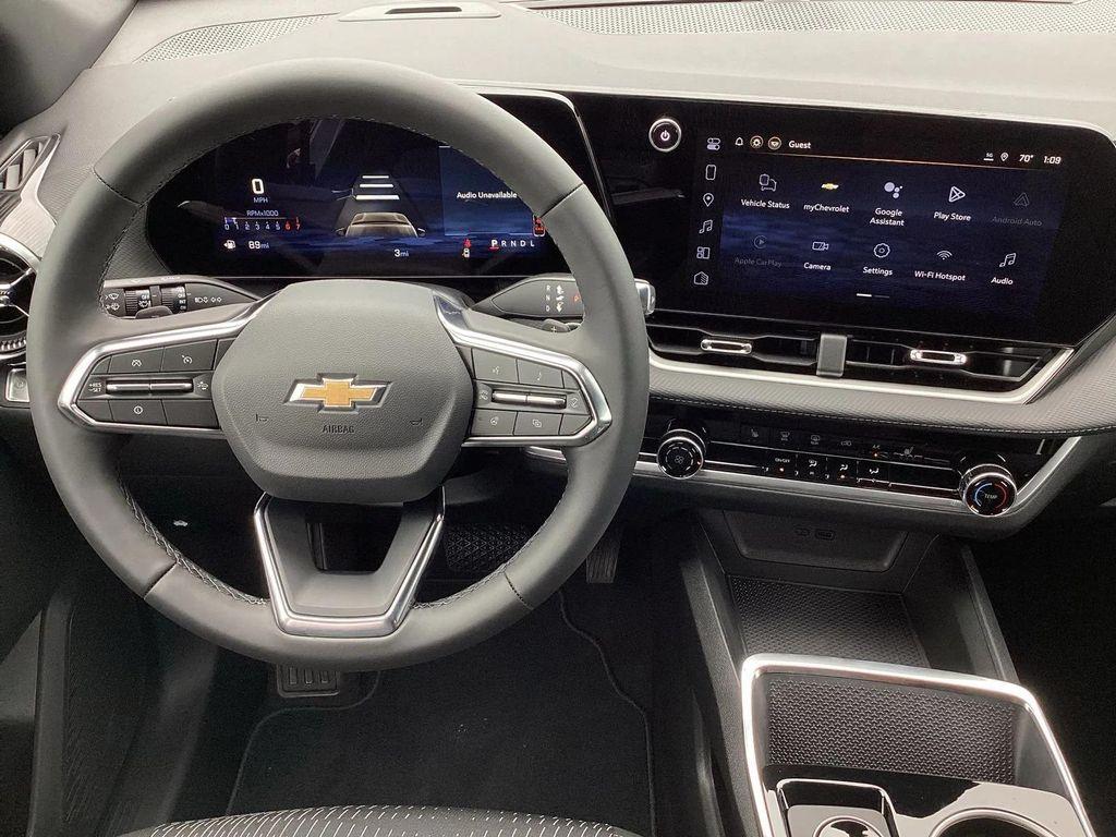 new 2026 Chevrolet Equinox car, priced at $30,495