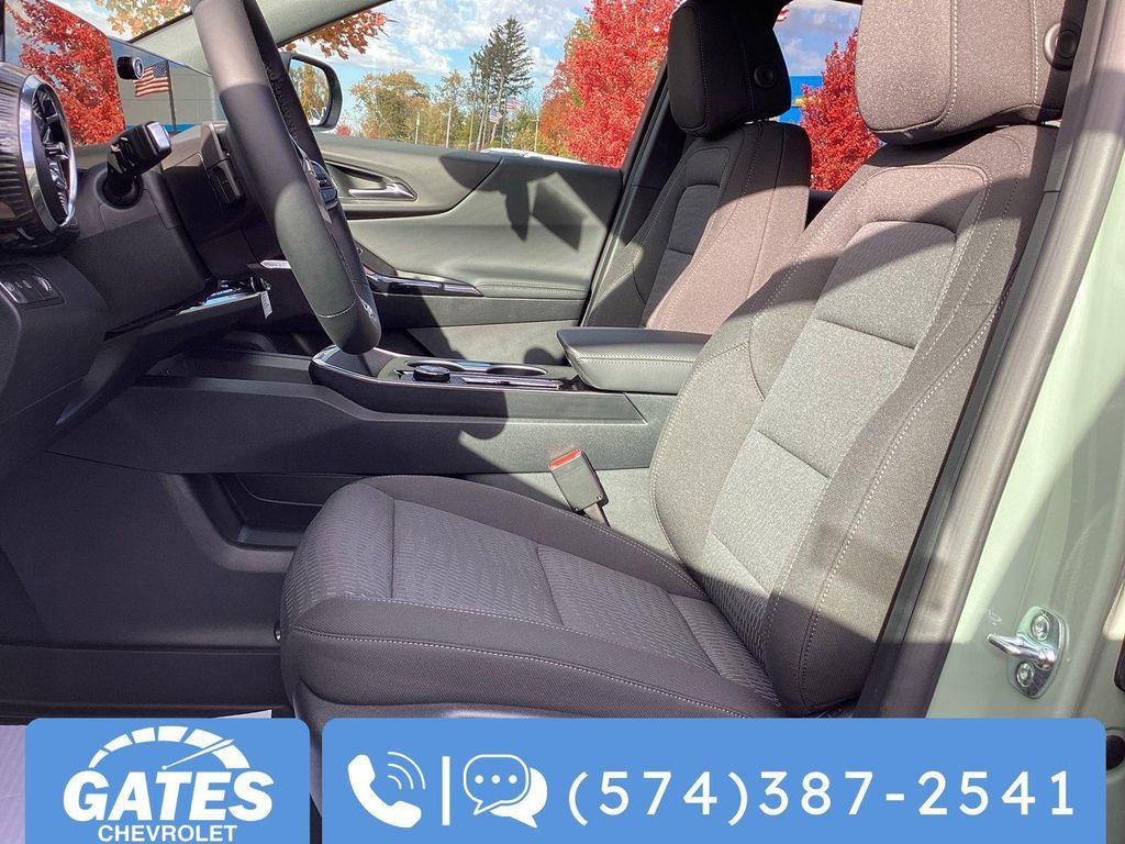 new 2026 Chevrolet Equinox car, priced at $30,760