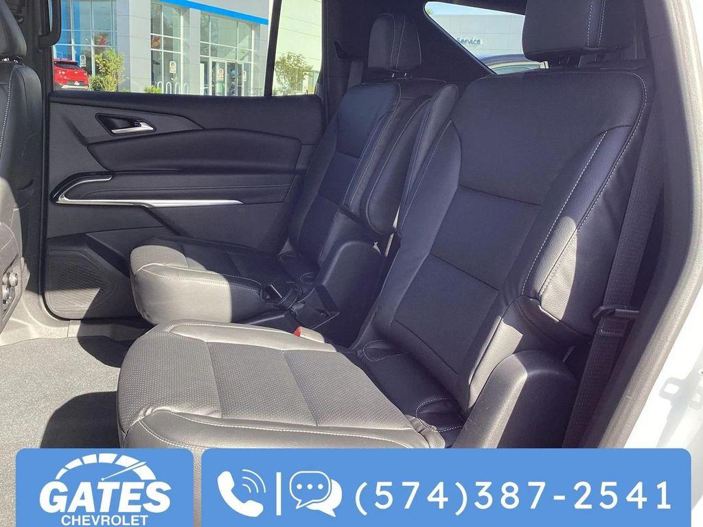 used 2025 Chevrolet Traverse car, priced at $37,561