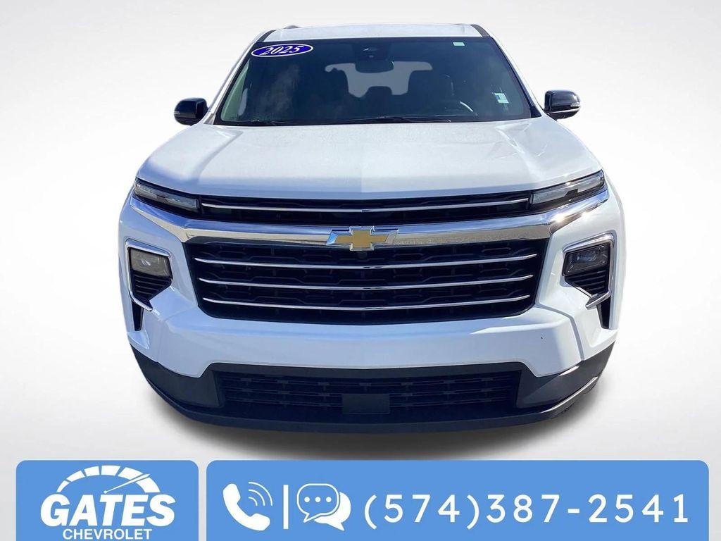 used 2025 Chevrolet Traverse car, priced at $37,561