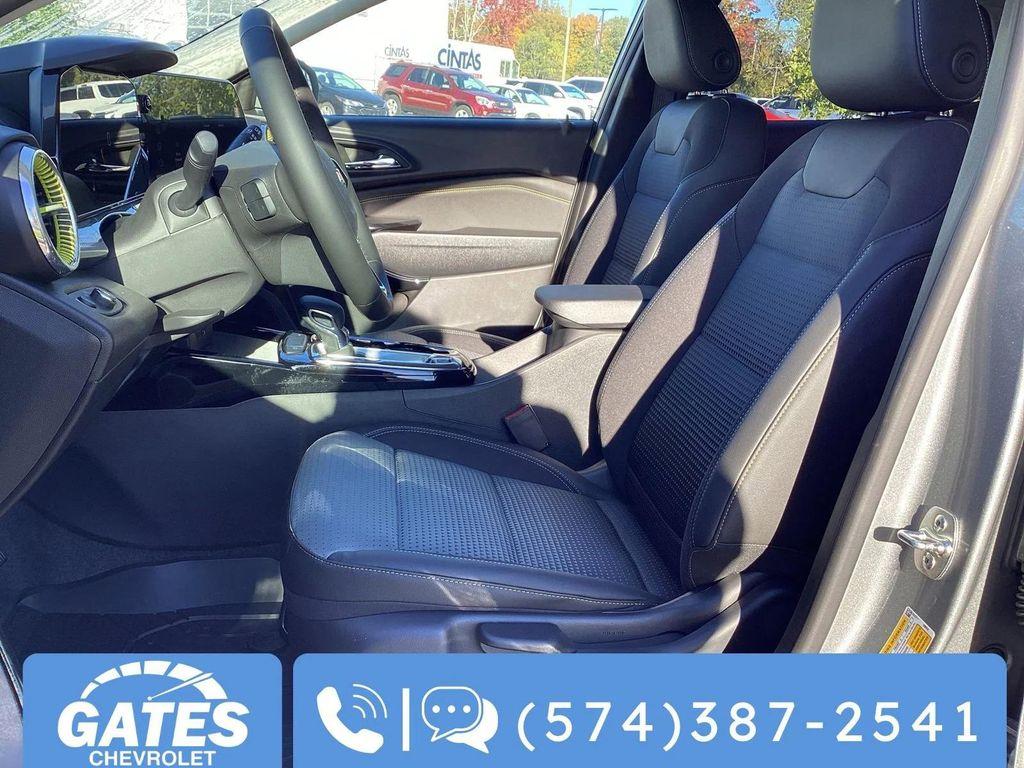new 2025 Chevrolet Trax car, priced at $26,049