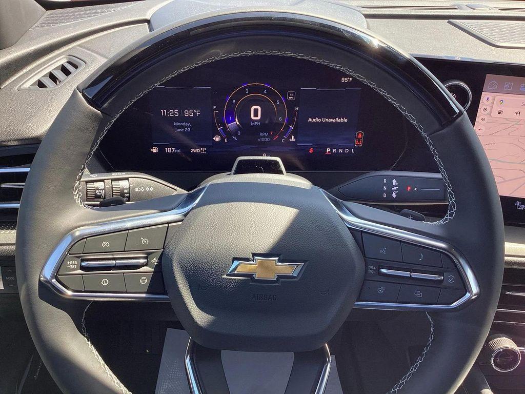 new 2025 Chevrolet Traverse car, priced at $52,990