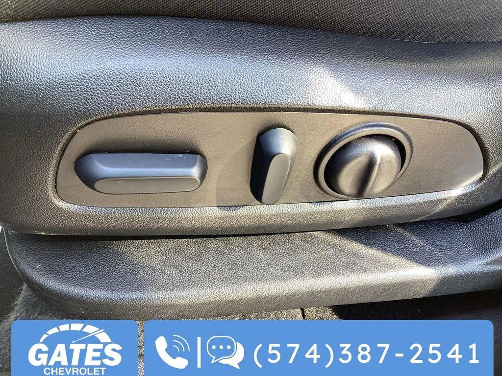 used 2024 Chevrolet Equinox car, priced at $22,622