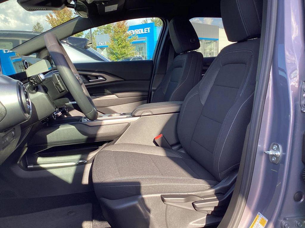 new 2026 Chevrolet Equinox EV car, priced at $35,495