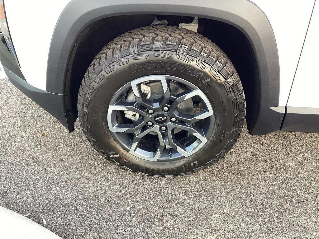 new 2026 Chevrolet Equinox car, priced at $42,045