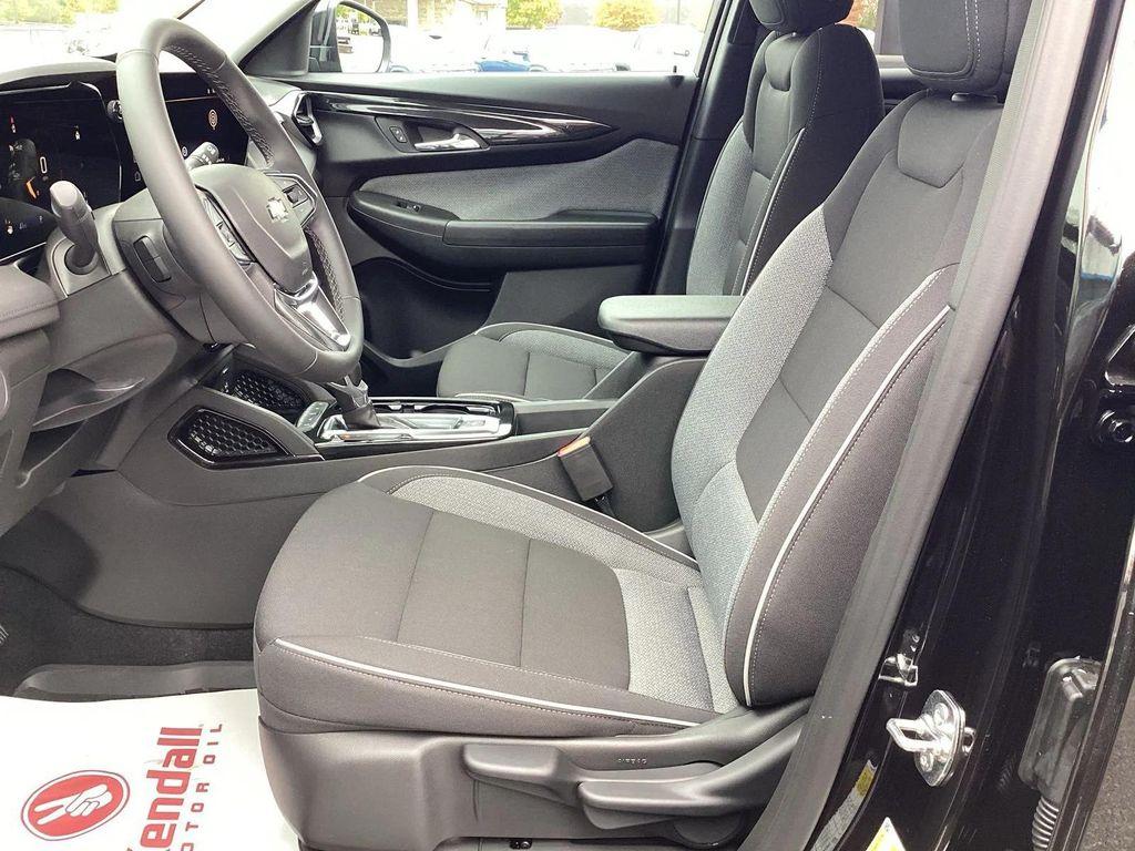 new 2026 Chevrolet TrailBlazer car, priced at $28,040