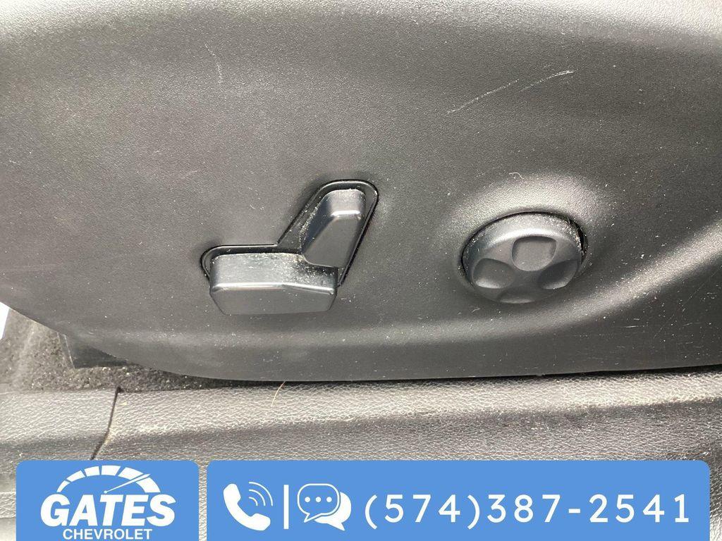 used 2019 Jeep Cherokee car, priced at $15,971