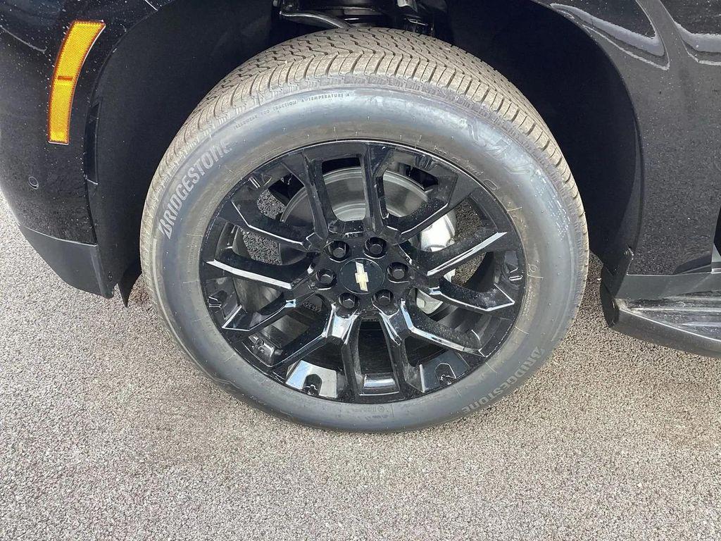 new 2025 Chevrolet Suburban car, priced at $70,975