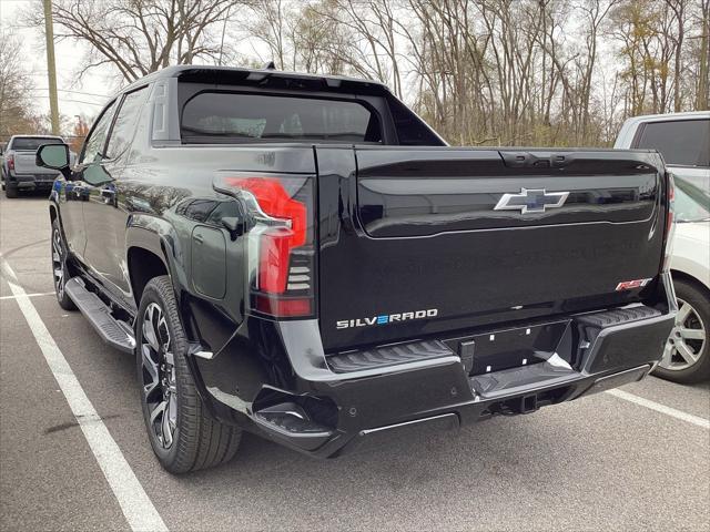 new 2025 Chevrolet Silverado EV car