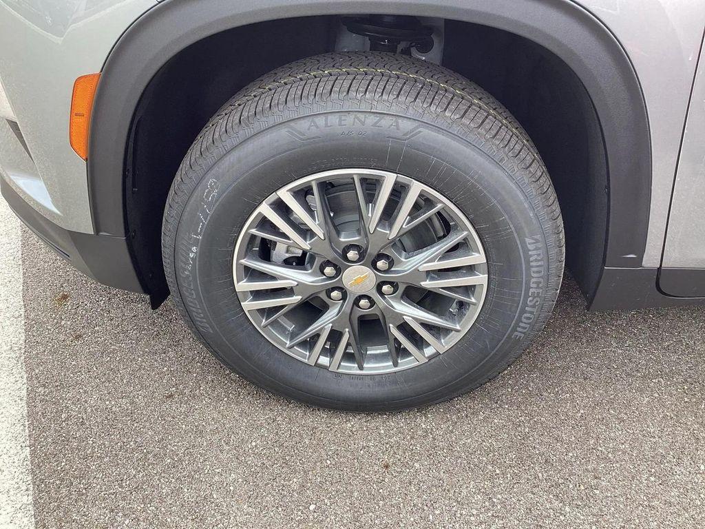 new 2025 Chevrolet Traverse car, priced at $46,060