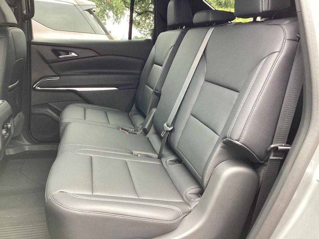 new 2025 Chevrolet Traverse car, priced at $46,060
